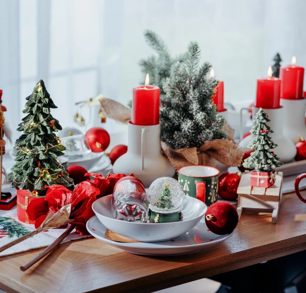 PROSTŘENO NA SVÁTKY