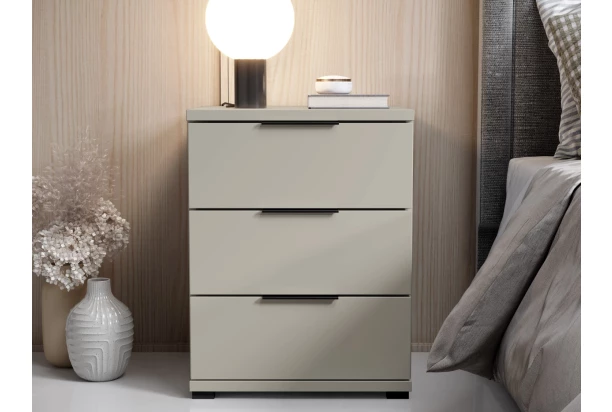 Noční stolek se 3 zásuvkami Smilla, výška 61 cm, béžový kašmír