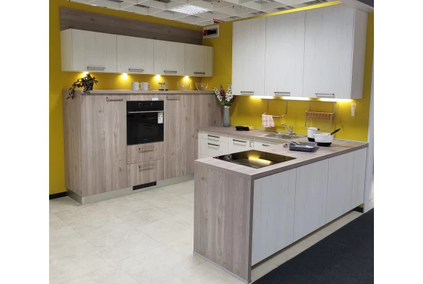 Sestava kuchyně České Budějovice a Štěrboholy - Roca - vystavený kus