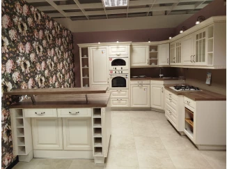 Sestava kuchyně České Budějovice-Castello-vystavený kus,magnolie