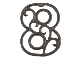 Domovní číslo 8, hnědá litina