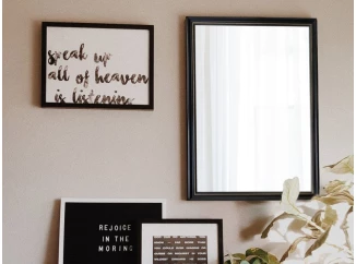 Nástěnné zrcadlo Nadine 34x45 cm, černo-zlaté, perlový dekor