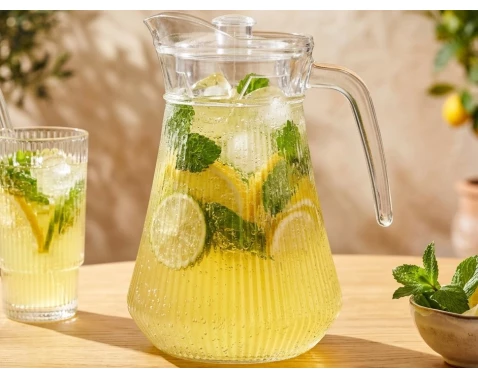 Skleněný džbán 1,5 l, žebrovaný
