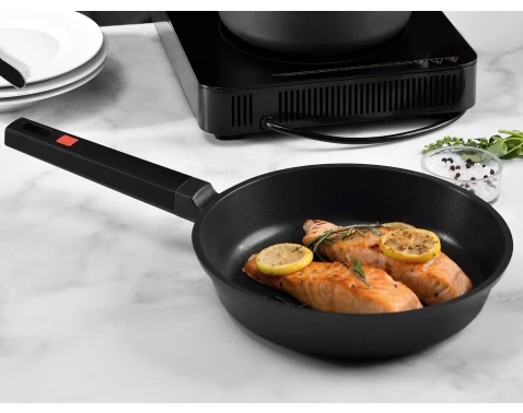 Pánev MasterPro Excellence, 16 cm