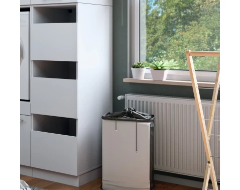 Levně Regál s dvířky Mr. Sauber, 50 cm, bílá