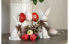 Velikonoční dekorace Soška zajíc s pírkem, 13 cm, bílá