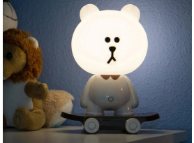 Dětská LED stolní lampa Medvídek na skateboardu